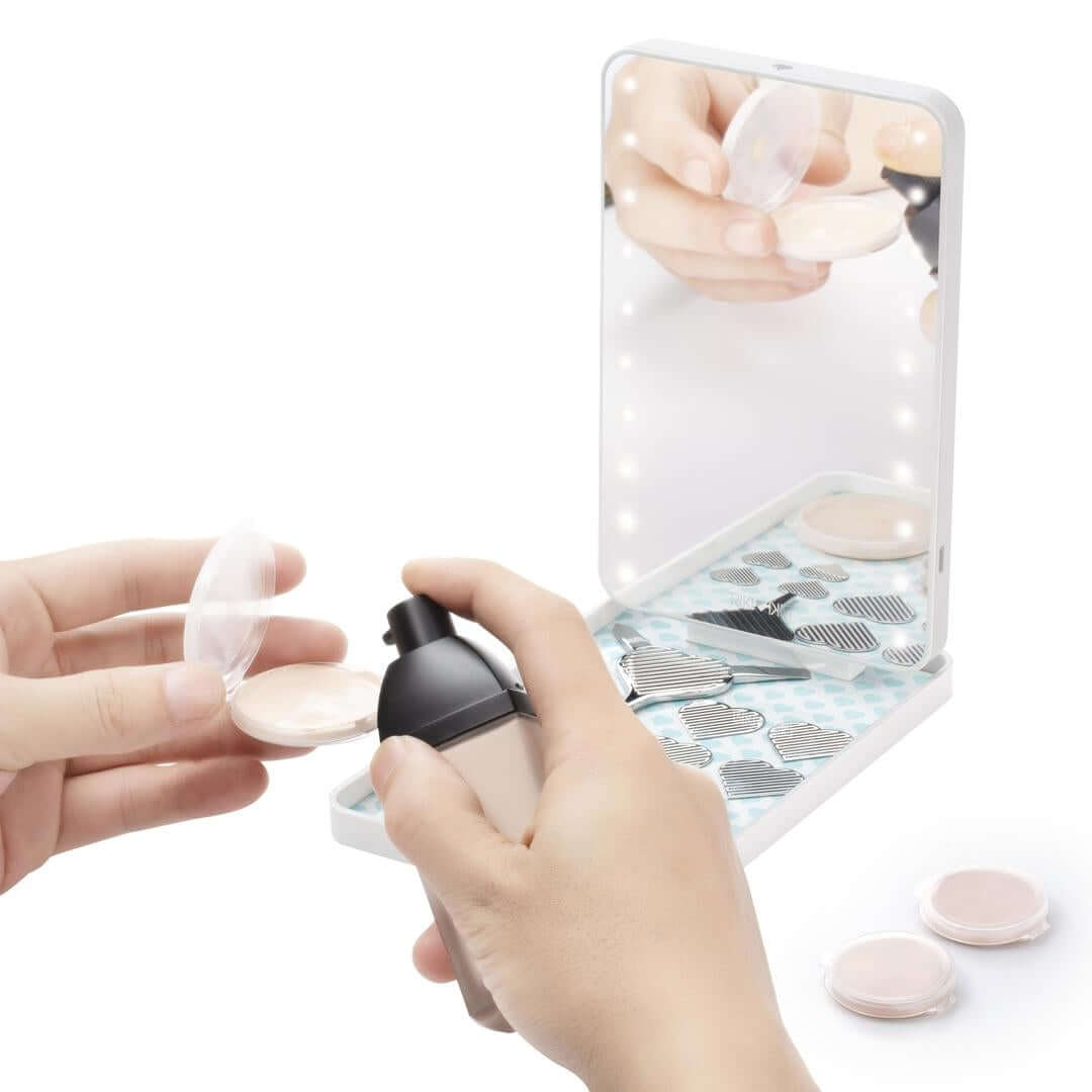Enhance your RIKI COLORFUL with portable magnetic jars for makeup